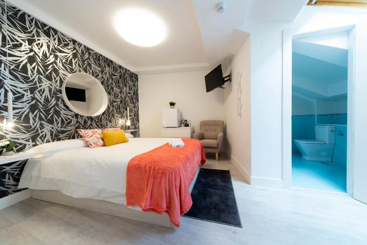 Vizcainos Home Away เซโกเวีย ภายนอก รูปภาพ