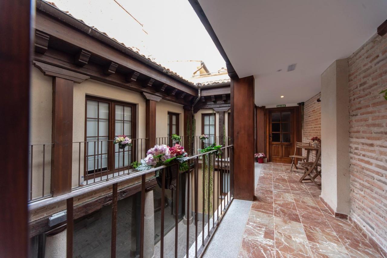 Vizcainos Home Away เซโกเวีย ภายนอก รูปภาพ