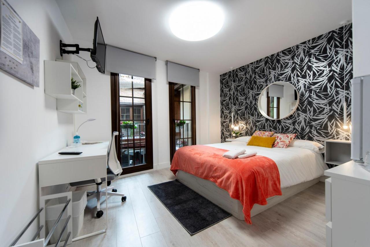 Vizcainos Home Away เซโกเวีย ภายนอก รูปภาพ