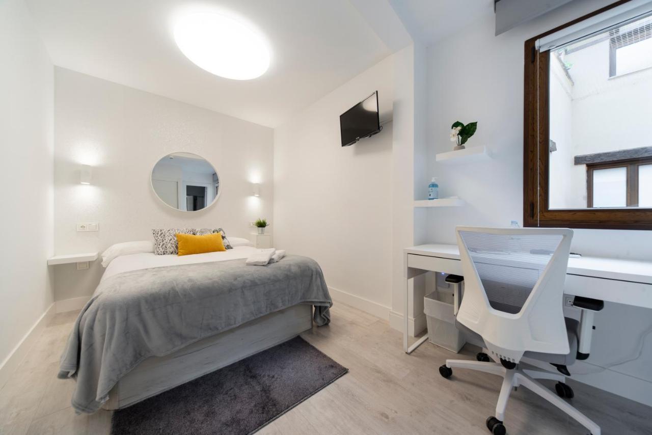 Vizcainos Home Away เซโกเวีย ภายนอก รูปภาพ