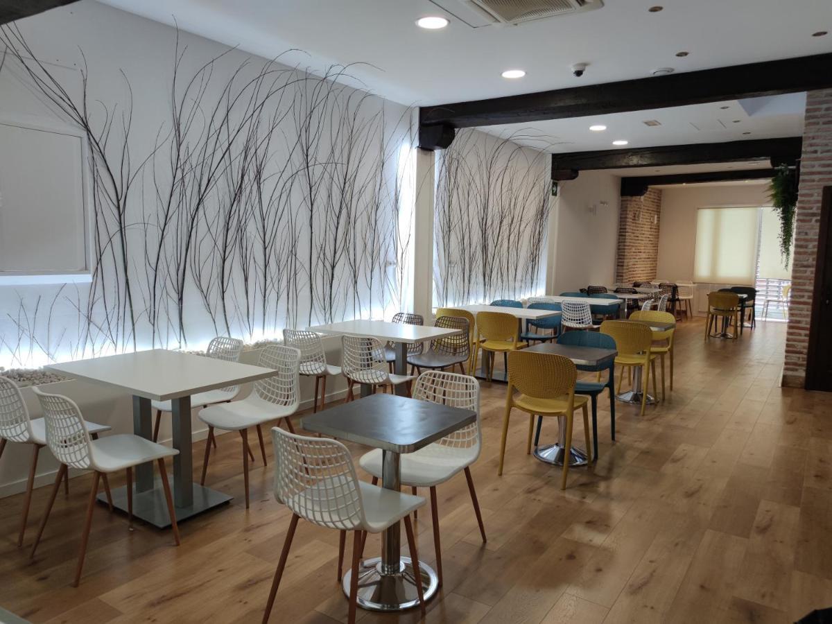 Vizcainos Home Away เซโกเวีย ภายนอก รูปภาพ
